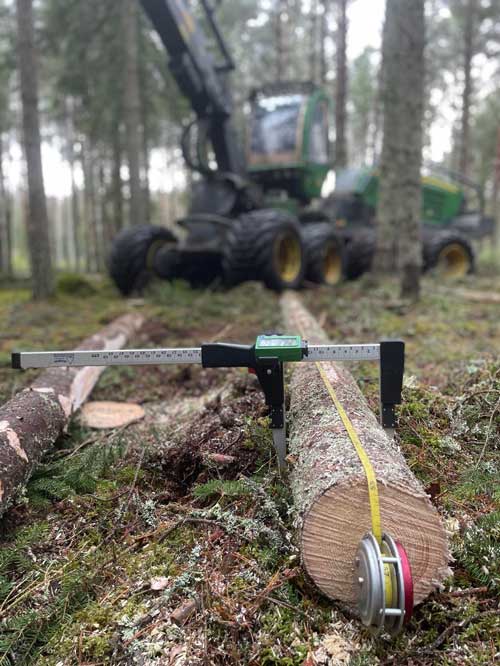 Mätinstrument i skogen
